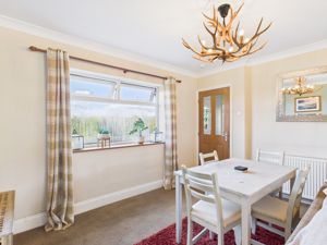 Living / Dining Room- click for photo gallery